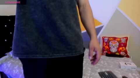 Aron Santoro online show from September 30, 2:11 pm