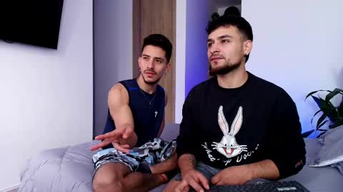 Aron Santoro online show from May 22, 3:17 pm