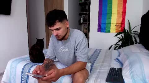 Aron Santoro online show from June 22, 5:10 pm