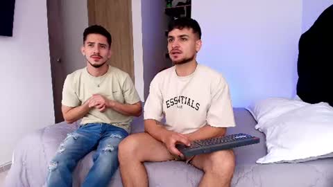 Aron Santoro online show from July 8, 3:16 pm