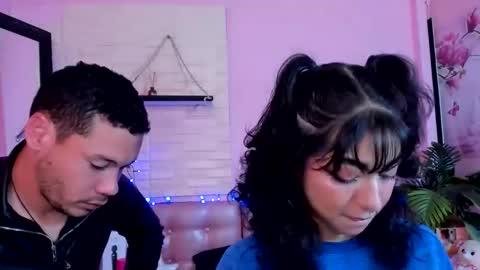 aronandmoli online show from June 6, 9:36 am