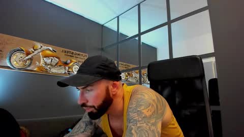 Snapshot of arongrant chatting on January 16, 12:09 pm AronGrant online show from January 16, 12:09 pm