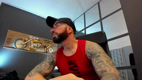 Snapshot of arongrant chatting on January 23, 9:08 am AronGrant online show from January 23, 9:08 am