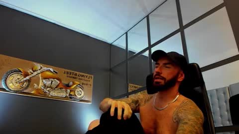 Snapshot of arongrant chatting on September 14, 10:03 am AronGrant online show from September 14, 10:03 am