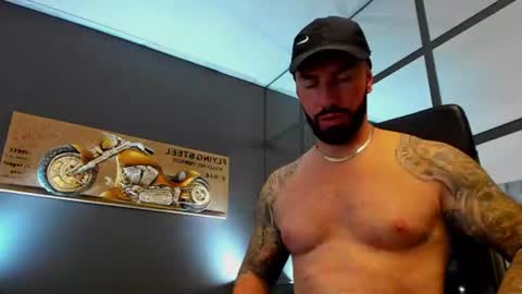 AronGrant online show from June 18, 9:14 am