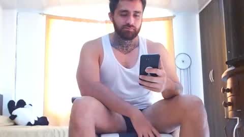 Snapshot of aronmiller404 chatting on February 4, 1:48 pm aronmiller online show from February 4, 1:48 pm