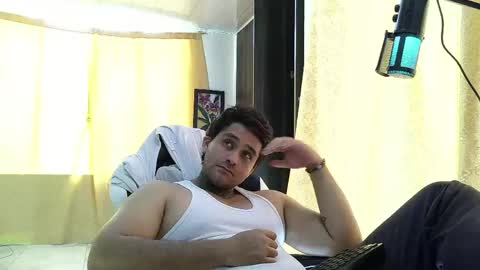 Snapshot of aronmiller404 chatting on June 5, 2:34 pm aronmiller online show from June 5, 2:34 pm