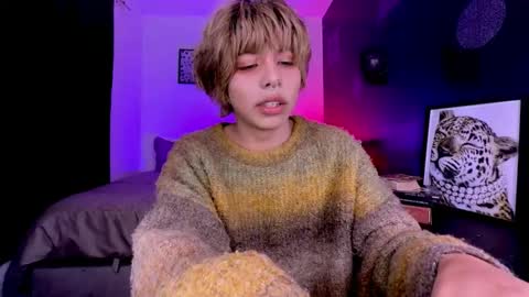 Aaron  online show from June 2, 4:58 am