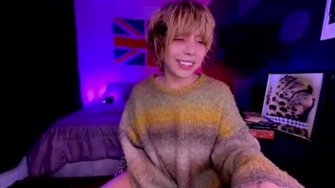 Aaron  online show from July 29, 6:33 am