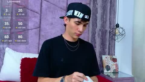 Arontawers online show from May 11, 7:44 pm