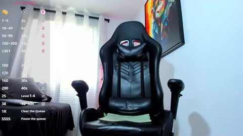 Snapshot of aronvillegas chatting on February 11, 2:11 pm online show from February 11, 2:11 pm