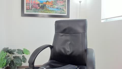   online show from January 10, 6:17 pm