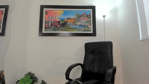   online show from January 21, 10:30 pm