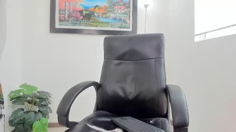   online show from February 17, 6:59 pm