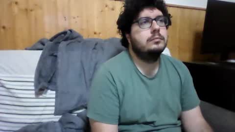 Snapshot of arribobuchi653319 chatting on March 20, 6:40 am J online show from March 20, 6:40 am