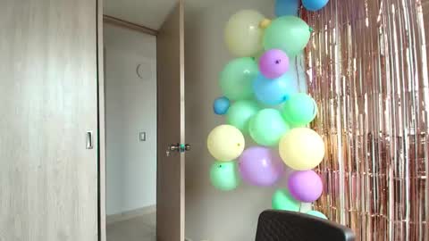 Snapshot of art_fer chatting on February 25, 4:53 pm Fernanda online show from February 25, 4:53 pm