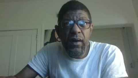 Snapshot of arteblazze chatting on November 20, 3:01 pm Arteblazze not daddy boy bitch or nigga online show from November 20, 3:01 pm