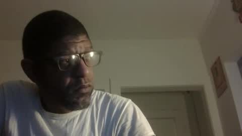 Snapshot of arteblazze chatting on January 6, 1:48 pm Arteblazze not daddy boy bitch or nigga online show from January 6, 1:48 pm