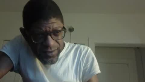 Snapshot of arteblazze chatting on January 7, 2:19 pm Arteblazze not daddy boy bitch or nigga online show from January 7, 2:19 pm