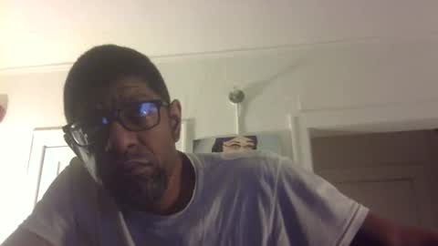 Snapshot of arteblazze chatting on January 17, 3:11 am Arteblazze not daddy boy bitch or nigga online show from January 17, 3:11 am