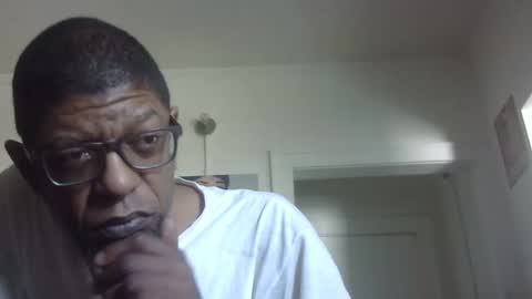 Snapshot of arteblazze chatting on February 1, 4:38 pm Arteblazze not daddy boy bitch or nigga online show from February 1, 4:38 pm