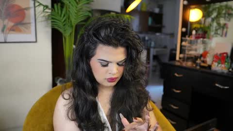 Chloe  online show from December 4, 8:18 pm