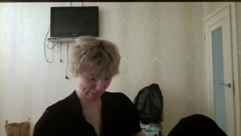 Snapshot of artem228play chatting on June 8, 11:54 am artem228play online show from June 8, 11:54 am