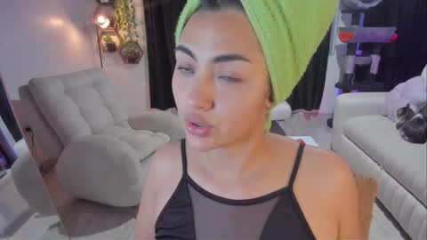 Snapshot of artemis_020 chatting on March 19, 2:37 am FENIX online show from March 19, 2:37 am