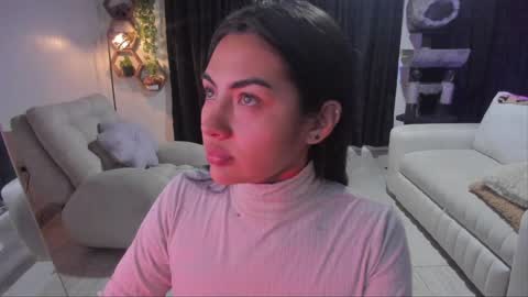 Snapshot of artemis_020 chatting on April 10, 3:23 am FENIX online show from April 10, 3:23 am