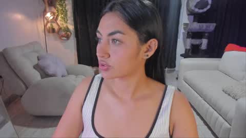 Snapshot of artemis_020 chatting on April 14, 4:29 am FENIX online show from April 14, 4:29 am