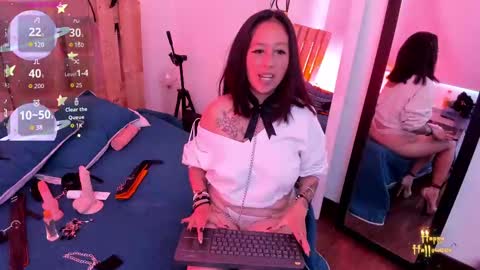 artemisa_adkins online show from October 16, 9:05 pm