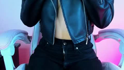 artemisa_leon online show from September 18, 3:08 am