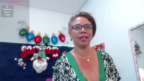 Snapshot of artemiza_love_ chatting on December 31, 9:50 pm artemiza online show from December 31, 9:50 pm