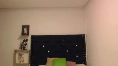 Snapshot of artemiza_love_ chatting on January 23, 12:09 pm artemiza online show from January 23, 12:09 pm