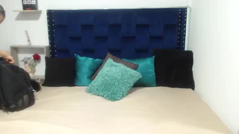 Snapshot of artemiza_love_ chatting on March 11, 12:06 pm artemiza online show from March 11, 12:06 pm