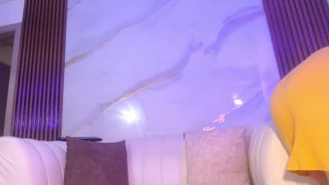 Snapshot of artemiza_love_ chatting on September 10, 12:16 pm artemiza online show from September 10, 12:16 pm