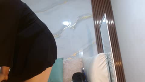Snapshot of artemiza_love_ chatting on September 13, 12:16 pm artemiza online show from September 13, 12:16 pm