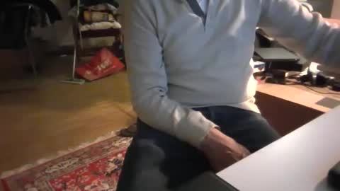 Snapshot of artesian99 chatting on November 19, 6:52 pm artesian99 online show from November 19, 6:52 pm