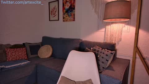 Snapshot of artexcite_ chatting on December 14, 3:29 am Lina online show from December 14, 3:29 am