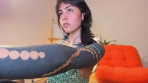 Snapshot of artgea chatting on April 10, 10:03 pm Linda independent model artgeea online show from April 10, 10:03 pm