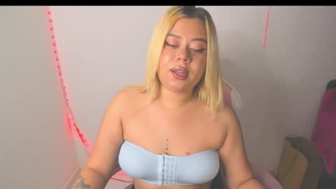 Val online show from March 13, 10:49 pm