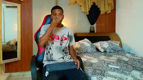 Snapshot of arthur_collins_ chatting on May 24, 8:47 pm ARTHUR online show from May 24, 8:47 pm