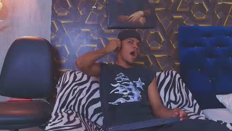 Snapshot of arthur_collins_ chatting on June 12, 9:35 pm ARTHUR online show from June 12, 9:35 pm