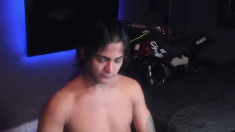 Snapshot of arthur_hunter chatting on July 16, 1:33 am I AM HERE online show from July 16, 1:33 am