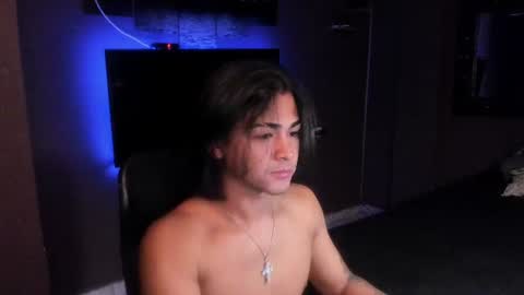 Snapshot of arthur_hunter chatting on August 2, 1:15 am I AM HERE online show from August 2, 1:15 am