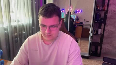 arthurabel online show from March 15, 7:47 am