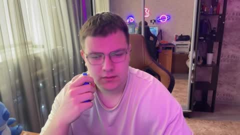 arthurabel online show from March 17, 9:12 am