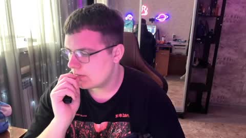 arthurabel online show from March 18, 12:19 pm