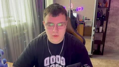 arthurabel online show from March 21, 9:58 am