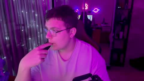 arthurabel online show from March 27, 9:58 pm